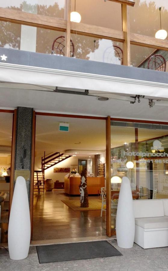Hotel Pinocchio Cattolica Kültér fotó