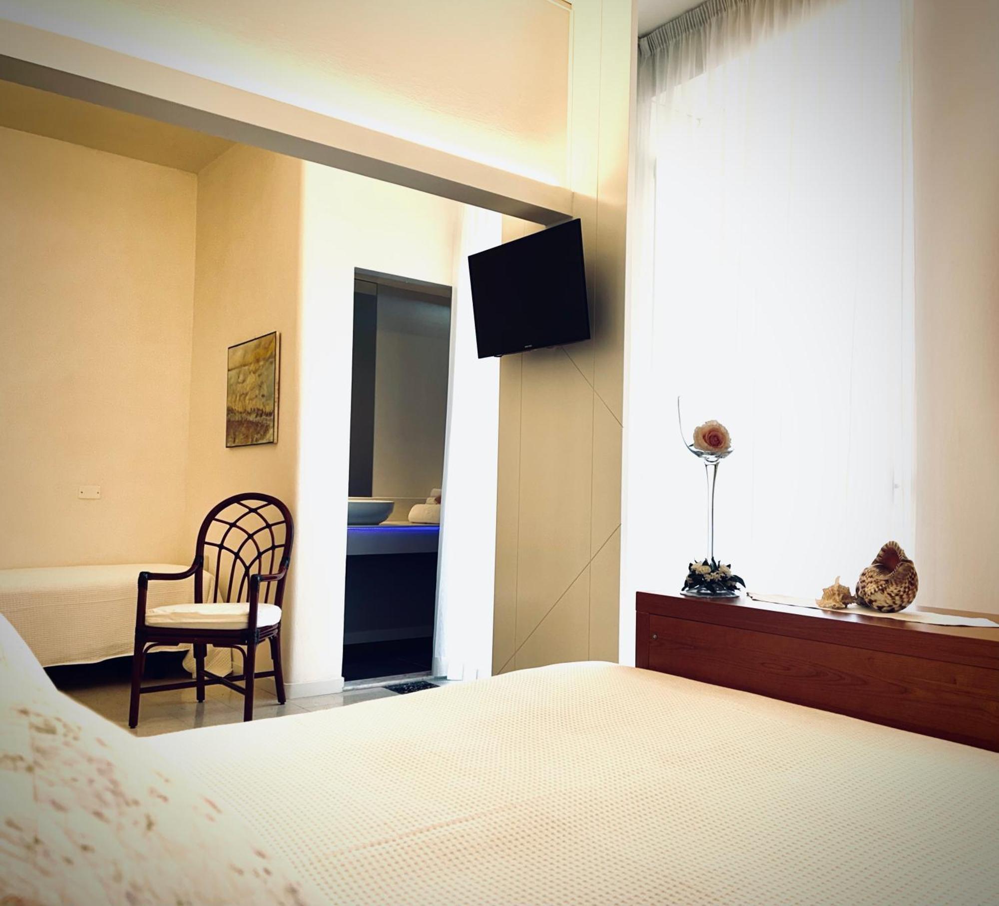 Hotel Pinocchio Cattolica Kültér fotó