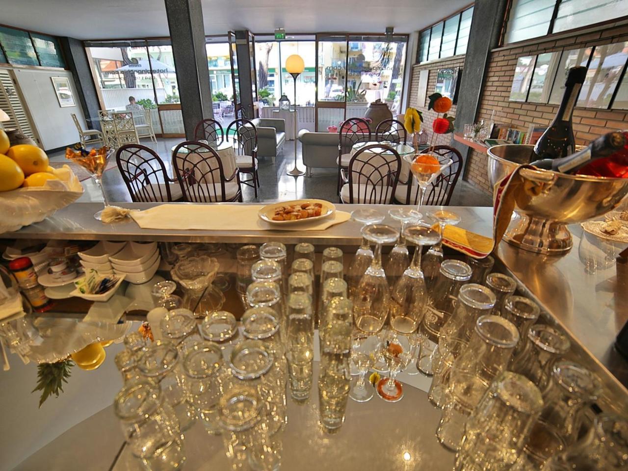 Hotel Pinocchio Cattolica Kültér fotó