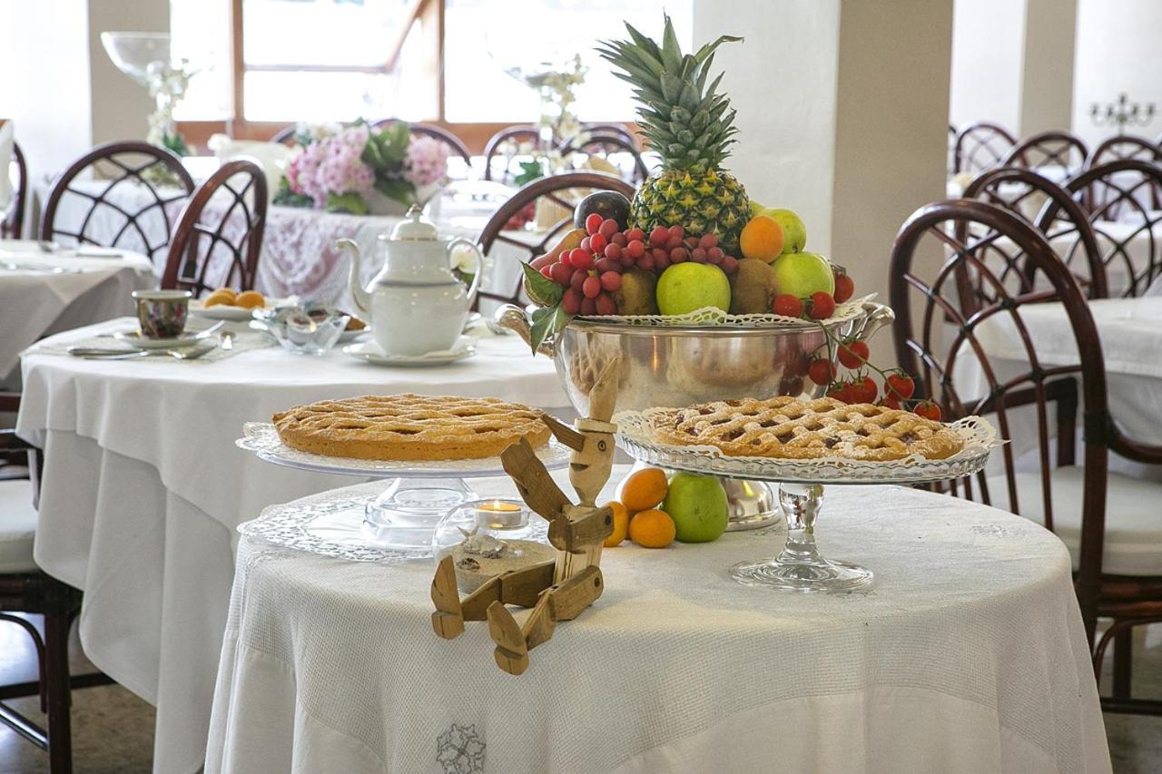 Hotel Pinocchio Cattolica Kültér fotó